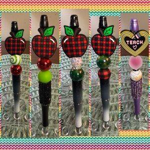 Apple and Teach Themed Decorative Pen Set
